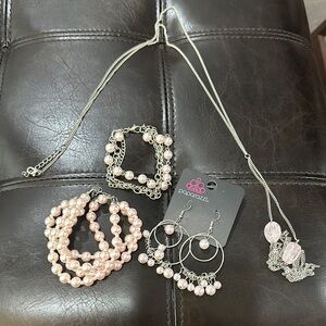 Soft pink jewelry set